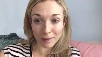 Let’s talk about glowing skin!

I get asked about my skin a LOT. 

Today after posting my lastest video, I received a few emails, all of them were asking about how I manage to get glowing skin.  

Mos…